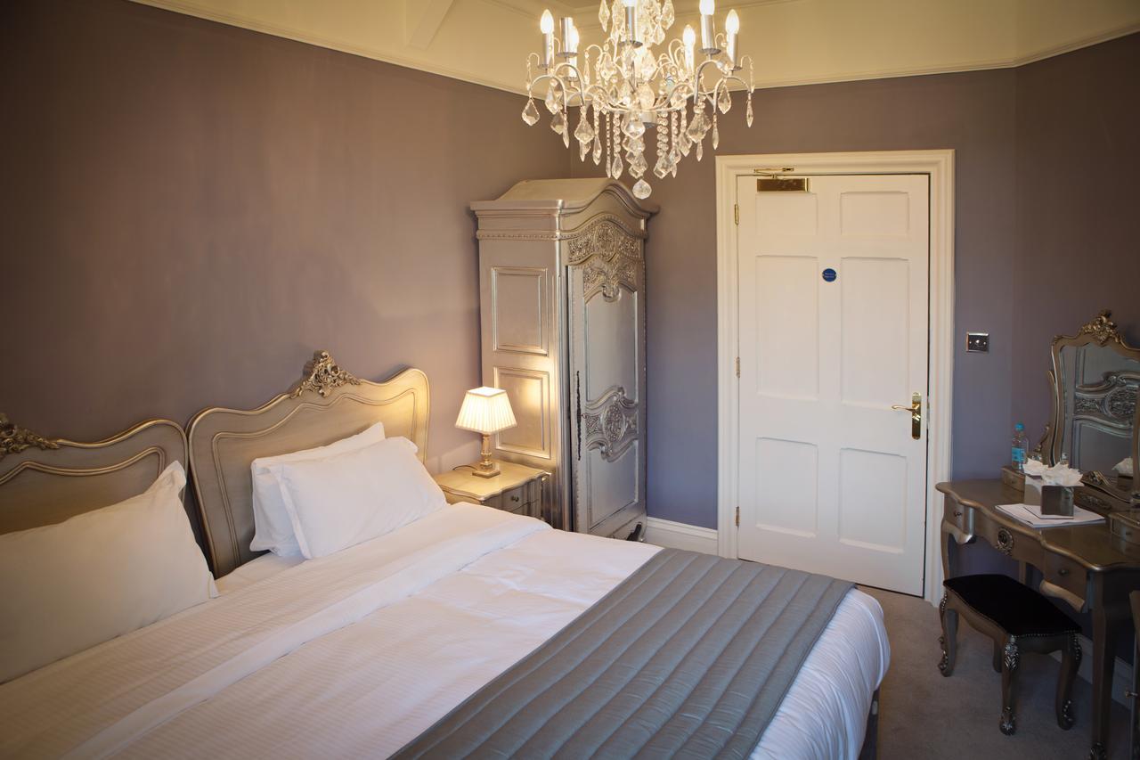 Manor By The Lake Cheltenham Zimmer foto